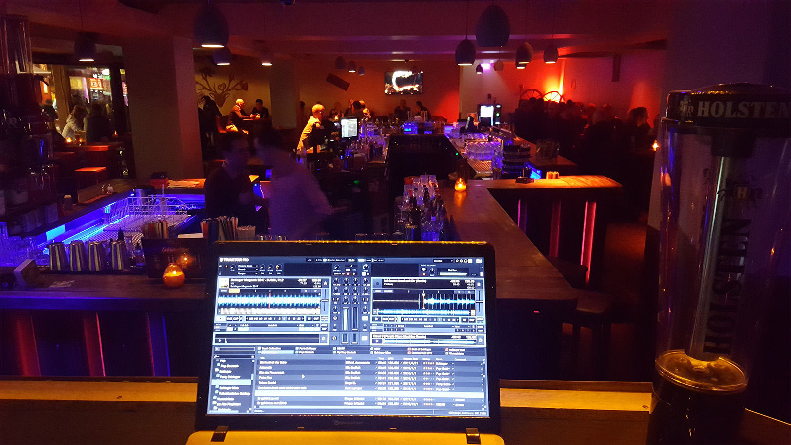 Mobile Bühne – kompakt & schnell aufgebaut